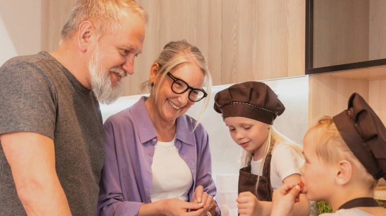 8 traits of grandparents who are deeply loved by their grandchildren 68a884b612051