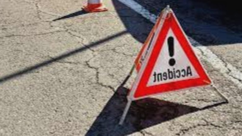 accident grav intre urziceni si slobozia sase persoane au fost ranite in urma impactului dintre autoturism si microbuz 68b1b2985bddf