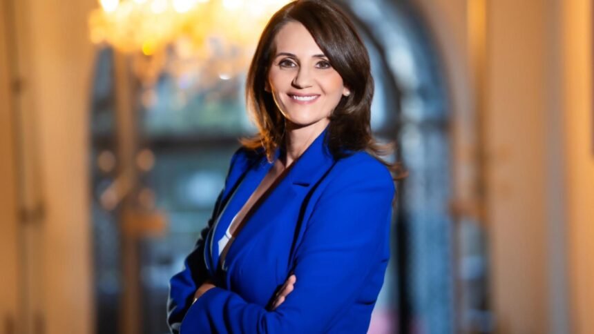 Anca Alexandrescu își exprimă opinia după lămuririle AEP privind vizita delegației americane în contextul anulării alegerilor: „Dacă a fost o întâlnire obișnuită, de ce nu s-a făcut public un comunicat” 1 anca alexandrescu intervine dupa ce aep a transmis explicatia vizitei delegatiei americane pe tema anularii alegerilor daca era o intalnire uzuala de ce nu au dat comunicat ei 68a8687ad7635