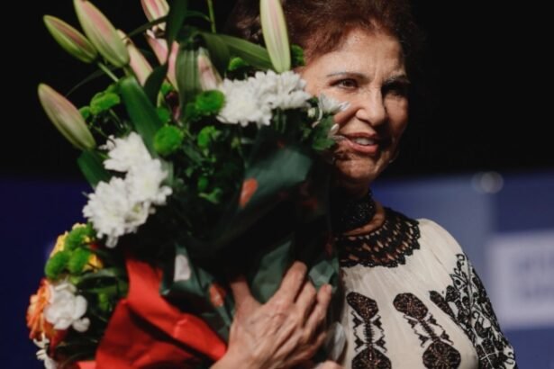 cat a primit irina loghin ca onorariu la cel mai recent concert al sau regina cantecului popular a cucerit din nou publicul la 86 de ani 68aca1f2bdee5