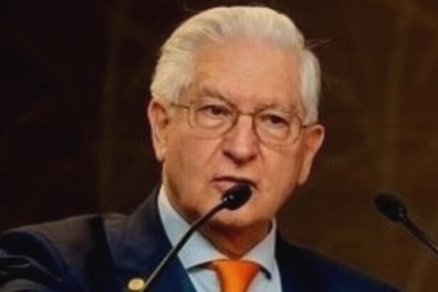 doua alimente consumate de toata lumea care ne seaca de energie medicul vlad ciurea sustine ca acestea incetinesc activitatea creierului 68ad8f2db911d