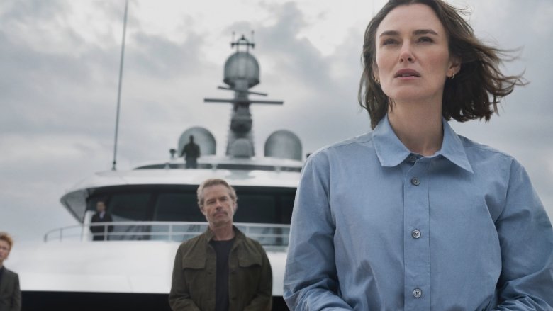 keira knightley claims to have witnessed a murder in netflixs woman in cabin 10 trailer 68add099be41e