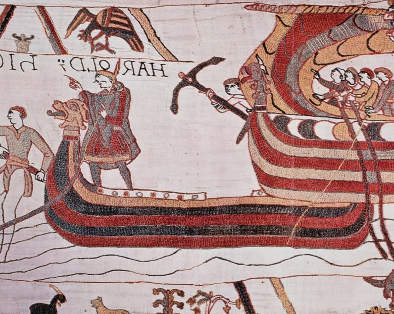 la tapisserie cest moi macron accused of putting politics first in bayeux tapestry loan 68b2b0a06f50f