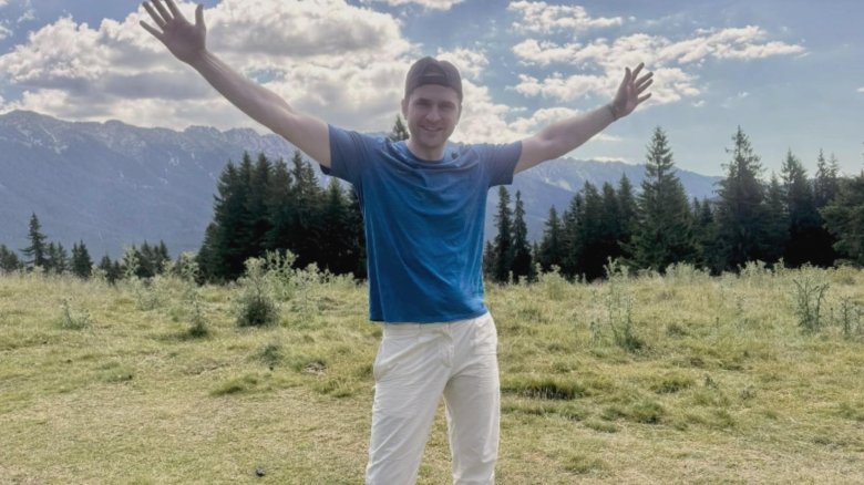 ministrul care a facut energia praf descult prin munti burduja ia exemplul lui nicusor dan 68abf526f16f6