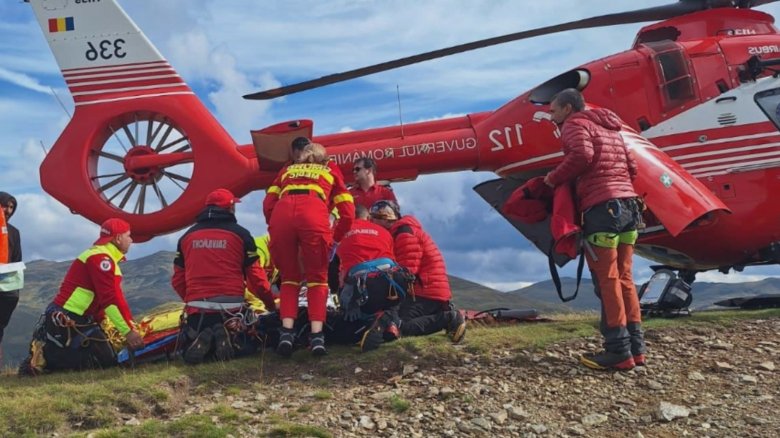 Poliția analizează incidentul tragic din Argeș: declarații cutremurătoare de la un salvator Salvamont: "Intervenția noastră cea mai greu încercată" 1 politistii reconstituie accidentul mortal din arges reprezentant salvamont marturii cutremuratoare cea mai cumplita actiune a noastra 68ac485d60e68