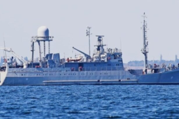 rusia a scufundat o nava ucraineana de recunoastere la gurile dunarii folosind o drona navala video 68b0b287334db