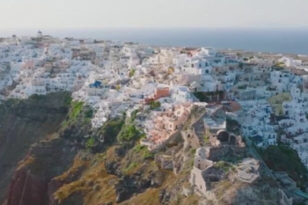 sute de turisti romani abandonati afara agentia a fugit cu banii 68b30db5e624f