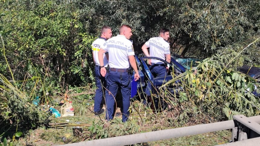 accident rutier mortal doi soti au cazut cu masina intr o rapa dupa ce barbatul a facut infarct la volan 68d2c8dd7adbf