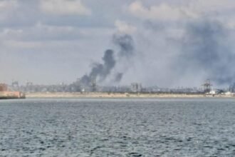 alerta la constanta degajari masive de fum in zona portului foto 68dbc0e2374de