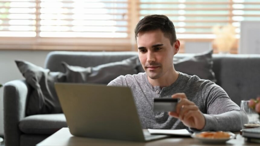 ANAF îți monitorizează veniturile: fii precaut dacă obții mai mult de 10.000 de lei din vânzarea online a bunurilor personale 1 anaf nu iarta nimic vinzi bunuri personale pe platforme online intri in atentia fiscului daca depasesti 10 000 de lei 68dc10883b1d2