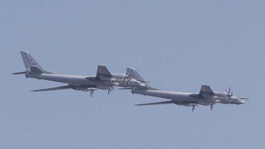 Avioane americane desfășurate pentru a intercepta bombardiere rusești în apropierea coastelor Alaskă. Ce spune celebrul jurnalist Mario Nawfal despre această situație 1 avioane americane trimise sa intercepteze aparate rusesti inclusiv bombardiere in largul coastelor alaskai ce spune cunoscutul jurnalist american mario nawfal 68d56a25bdc4e