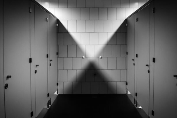 control la o scoala de elita din romania dupa un incident grav doi elevi de 13 ani au facut amor in toaleta institutiei si le au trimis imagini colegilor 68d1702b98011