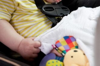 cosmar pentru doi tineri parinti au primit ani grei de inchisoare dupa ce le a murit bebelusul in accident rutier au refuzat sa puna scaunul auto special din motive estetice 68cabe7b87726