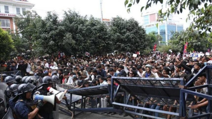 dezastru in nepal 19 morti si peste 100 de raniti la protestele impotriva interzicerii retelelor sociale 68bf102076105