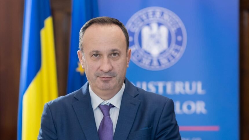 Câciu răspunde: Fostul ministru al Finanțelor contestă declarațiile purtătoarei de cuvânt a Guvernului privind limitarea prețurilor alimentelor 1 fostul ministru al finantelor atac la purtatoarea de cuvant a guvernului caciu o contrazice pe dogioiu privind plafonarea pretului la alimente 68c72da0a5ebb