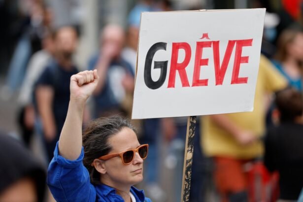 france braces for day of strikes amid political crisis 68cbba79a1ae5