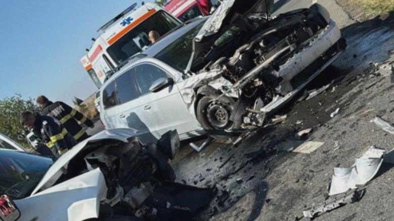 Tragedie pe străzile din Constanța: 6 persoane rănite, inclusiv 2 copii, într-o coliziune între o mașină și o autoutilitară 1 grav accident rutier in constanta 6 victime inclusiv 2 copii impact puternic intre un autoturism si o autoutilitara 68b55f415515b