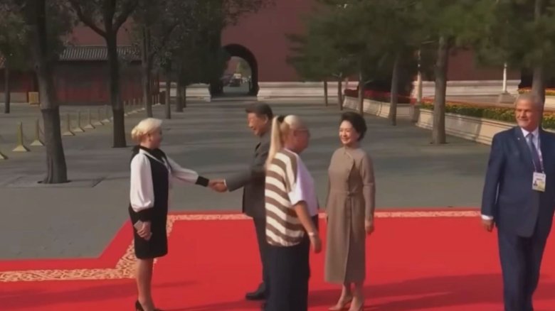 ilie bolojan prima reactie dupa ce adrian nastase si viorica dancila au fost in china si au aparut intr o poza de grup alaturi de vladimir putin 68b83eecd8a4d