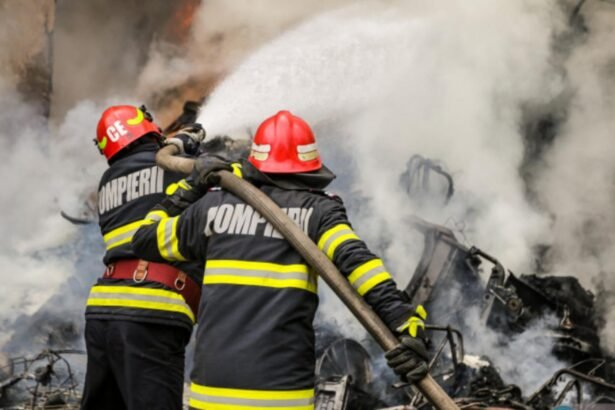 incendiu la acoperisul scolii din satul prunaru jud teleorman 68db8ea186944