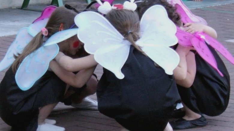 Un moment neobișnuit la grădiniță: un copil a fost luat de bunicul altor familii 1 incident neasteptat la gradinita un copil a fost luat acasa de bunicul altei familii 68ba8d28bb912