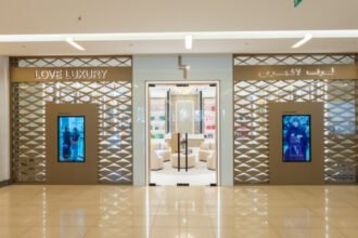 industria de lux in declin noua strategie contra falimentului rujuri de 160 de dolari si accesorii care nu depasesc 1 400 de dolari 68c63f8525bac