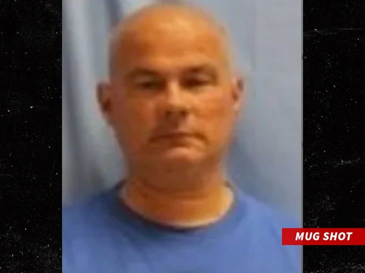Polițistul influencer cu un milion de fani, arestat pentru agresiune în familie 1 instagram famous cop with 1 million followers arrested for domestic battery 68c6f1f117048