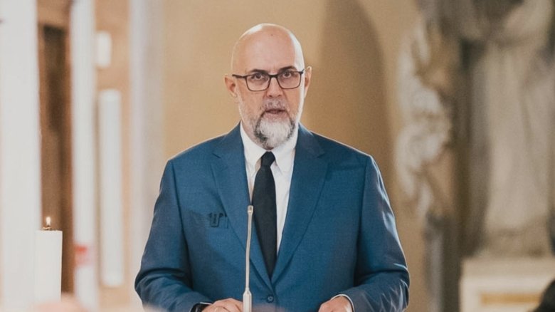 Kelemen Hunor despre Ilie Bolojan: „Își dă toată silința, având în vedere că era obișnuit să conducă singur, atât în calitate de primar, cât și de președinte al Consiliului Județean” 1 kelemen hunor despre ilie bolojan face un efort pentru ca era obisnuit ca are majoritate singur acolo unde era primar dupa aceea presedintele cj 68b7bec6378c0