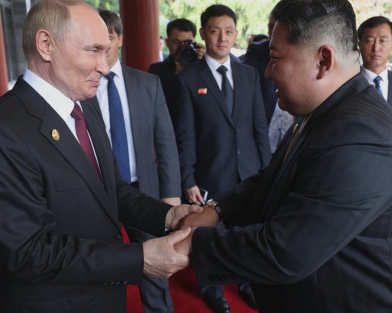Kim Jong-un își reafirmă sprijinul pentru Moscova în urma întâlnirii cu Putin 1 kim jong un promises to do everything to assist moscow after putin meeting 68b83a6a2a16f