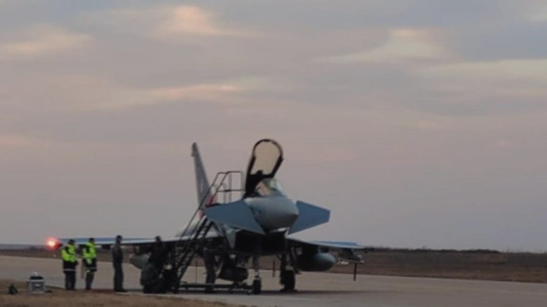 mapn avioane f 16 si eurofighter typhoon trimise sa monitorizeze spatiul aerian dupa atacurile rusesti 68b69efa88066