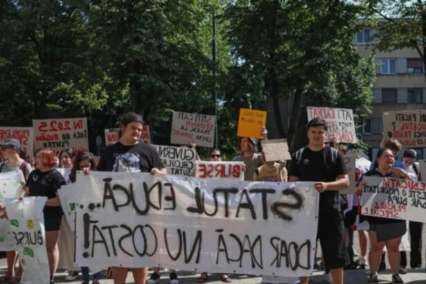 ministrul educatiei ferm convins ca noul an scolar va incepe de luni 8 septembrie profesorii au alte planuri 68b9d223528b7