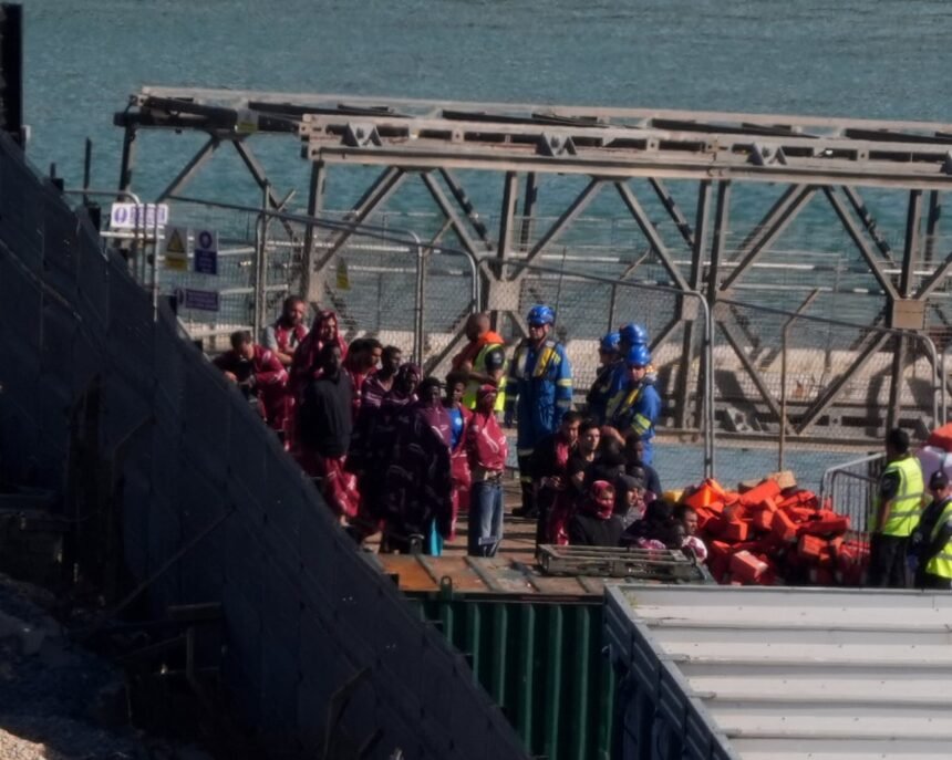 no 10 denies one in one out migrant deal with france is shambles 68c97fc7a2315