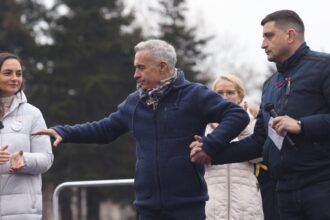 opozitia a cerut infiintarea unei comisii parlamentare de ancheta privind anularea alegerilor si scoaterea din cursa a lui calin georgescu 68bf10557f2df