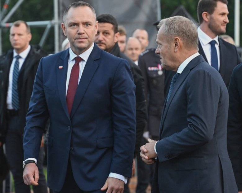 polish presidents meeting with trump prompts fresh tensions with tusk 68b8393d8edda