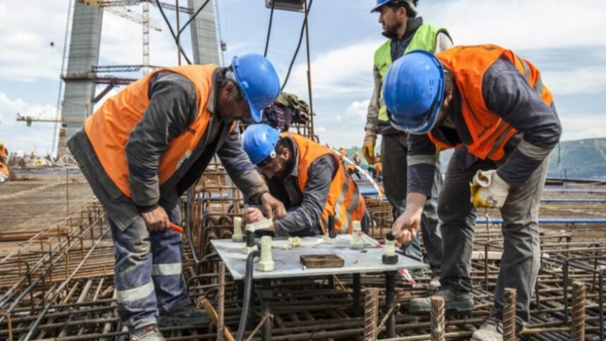 Revoluție în lumea muncii: posibilitatea extinderii programului la 12 ore 1 proiect fara precedent ziua de lucru ar putea fi extinsa pana la 12 ore 68cefd088907a