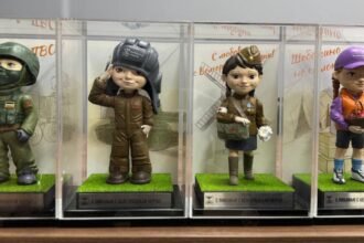 propaganda la foc continuu papusile eroii din ucraina ajung in gradinitele din rusia 68c2e4e4320ae