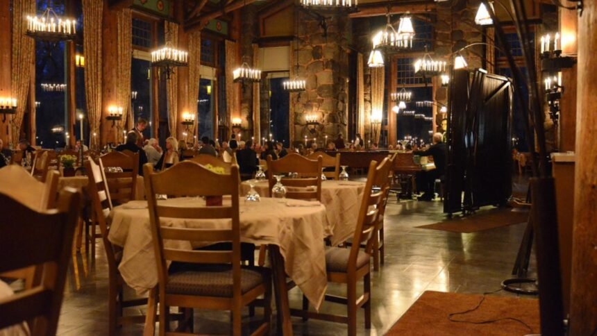 Românii aleg să se bucure de mesele acasă pentru a face economii, iar sectorul HoReCa se confruntă cu provocări dificile – studiu de opinie 1 romanii taie iesirile la restaurant de pe lista ca sa faca economie perspective pesimiste pentru industria horeca sondaj 68c9613e45fbe