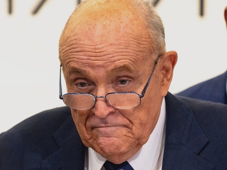 Rudy Giuliani se întoarce acasă după un accident grav în New Hampshire 1 rudy giuliani released from hospital after horrific crash in new hampshire 68b6e4a027565