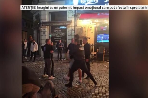 scene socante tineri batuti de agentii de paza in centrul vechi al capitalei 68d8cabf0dd1a