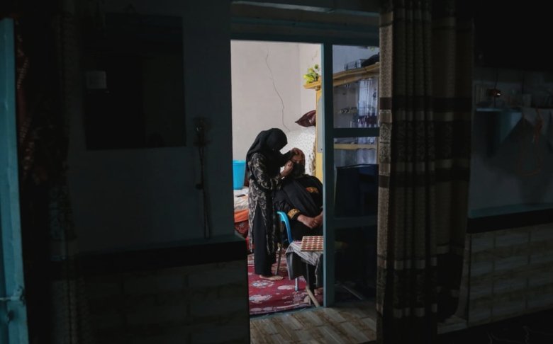Talibanii amplifică persecuția asupra saloanelor de înfrumusețare clandestine din Afganistan 1 taliban launch crackdown on afghanistans secret beauty salons 68b57168a464f