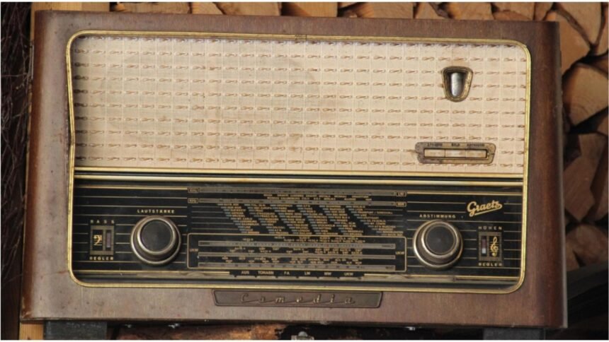 Dramă în București: Un băiețel de 7 ani a murit după ce a fost electrocutat în timp ce se juca cu un aparat radio 1 tragedie in sectorul 2 al capitalei un copil de 7 ani a murit electrocutat in timp ce se juca cu un aparat radio 68cd7a650959e