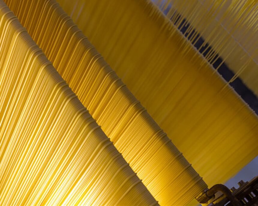 „Un asalt devastator: Producătorii italieni se tem de efectele războiului lui Trump asupra industriei pastelor” 1 a fatal blow italian producers fear effects of trumps war against pasta 68e76fc8bce3f