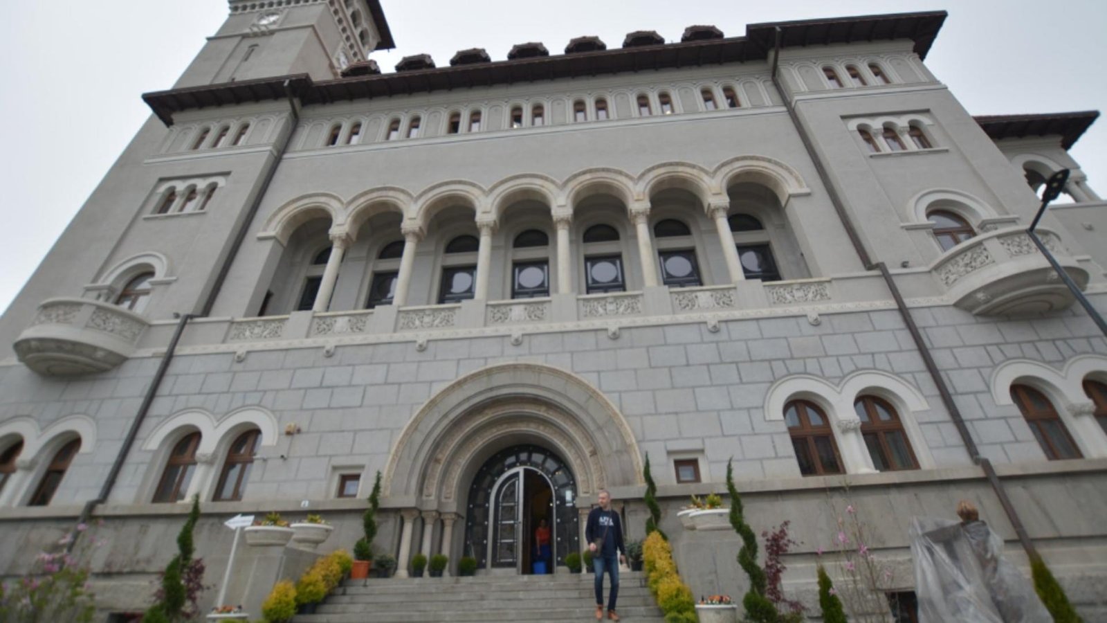 administratiile publice tot mai sarace activele financiare au coborat la 268 confrom datelor bnr 68ea5b2a5fa40