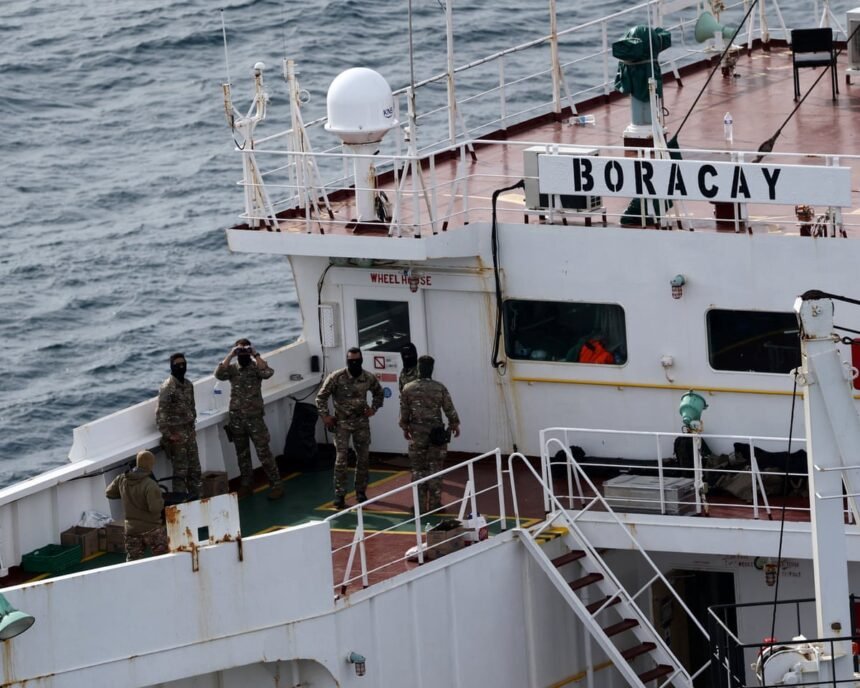 Căpitanul navei petroliere legate de flota secretă a Rusiei va fi judecat în Franța 1 captain of oil tanker linked to russias shadow fleet to face trial in france 68df7aff27649