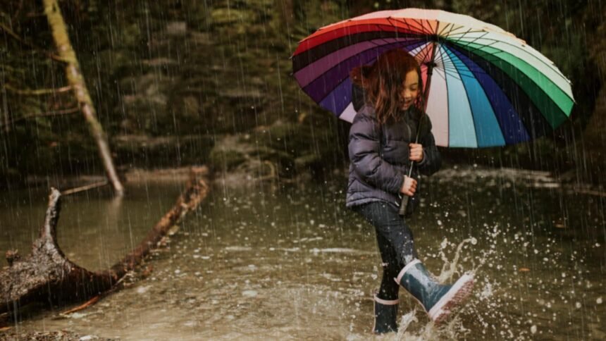 cod rosu de ploi abundente si viscol romania intra sub avertizari meteo extreme anm a emis coduri portocalii si galbene in rafala 68de2924471c5