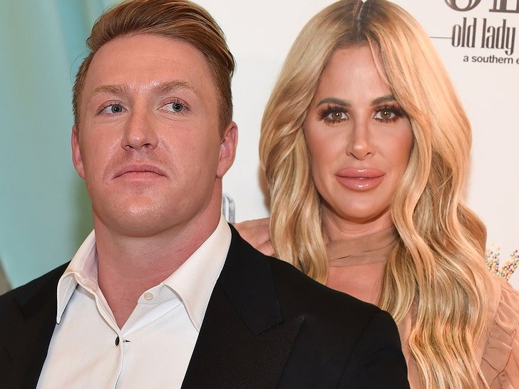 kroy biermann allegedly reached out to woman to warn her about kim draining finances 68f02718b3c67