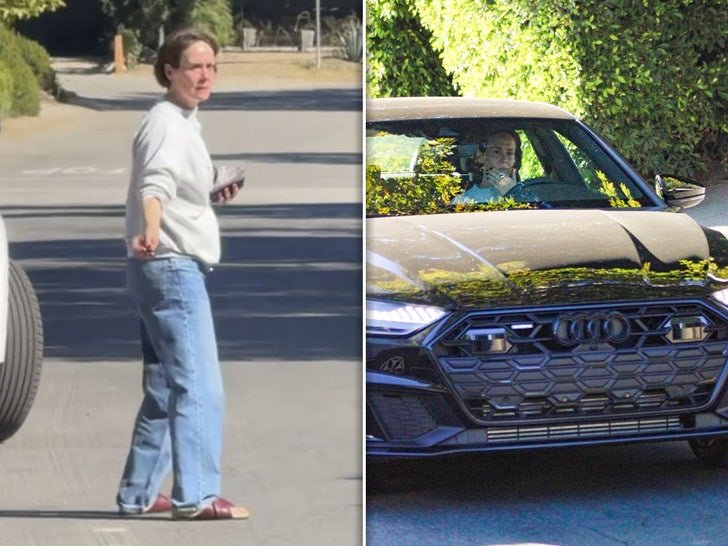 sarah paulson emotional outside diane keatons home after actress death 68ebe0918852c