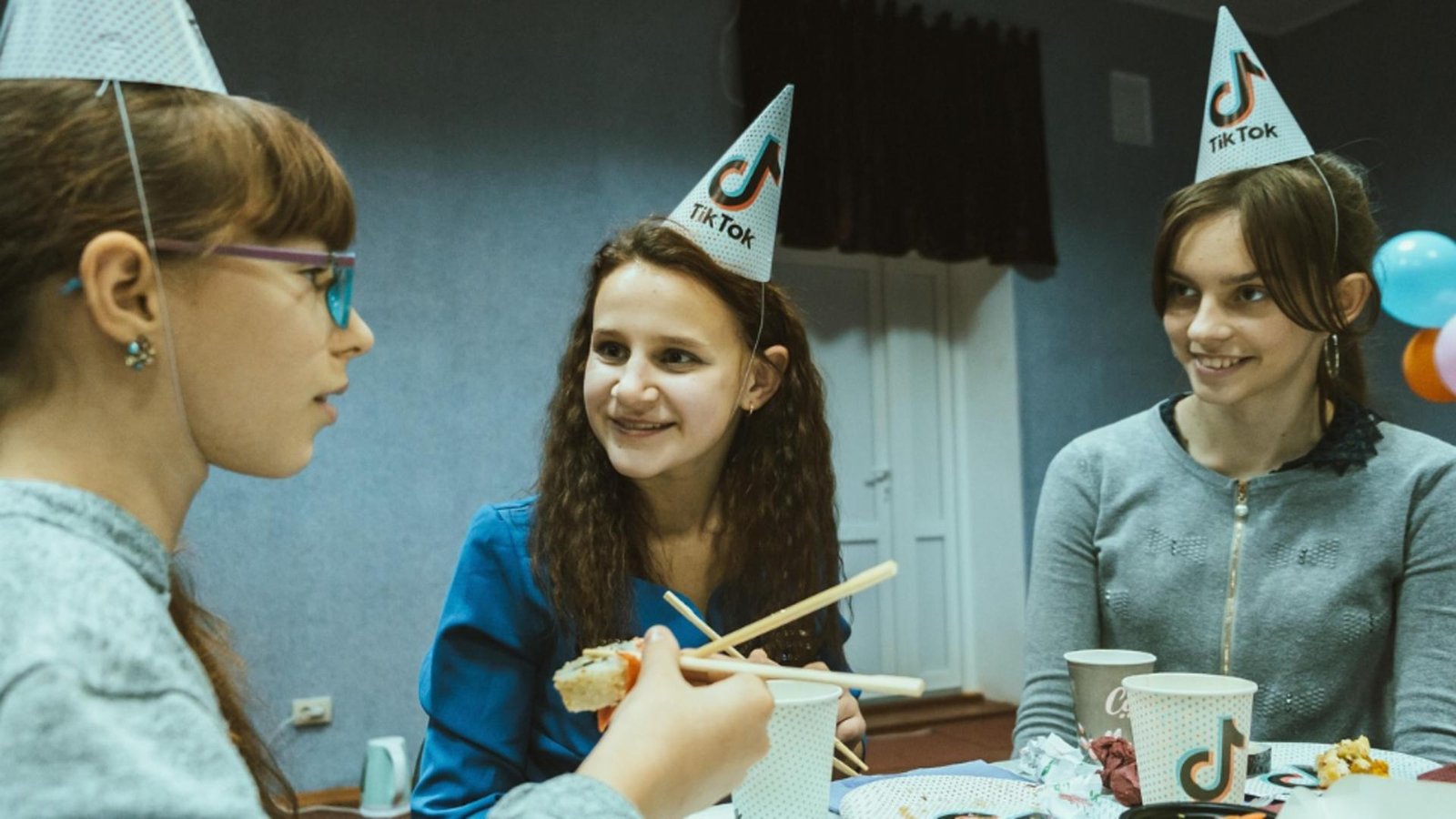 tara speriata de drone interzice tiktok ul pentru tineri cei sub 15 ani ar putea avea interzis pe retelele sociale 68ea7adee1823