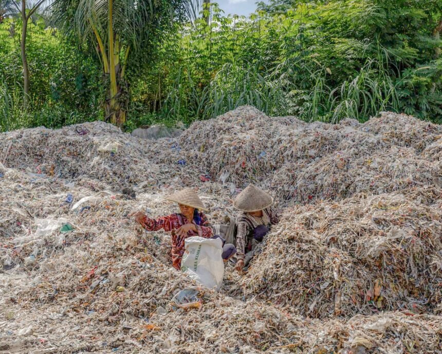 uk plastic waste exports to developing countries rose 84 in a year data shows 68e613bc89f12