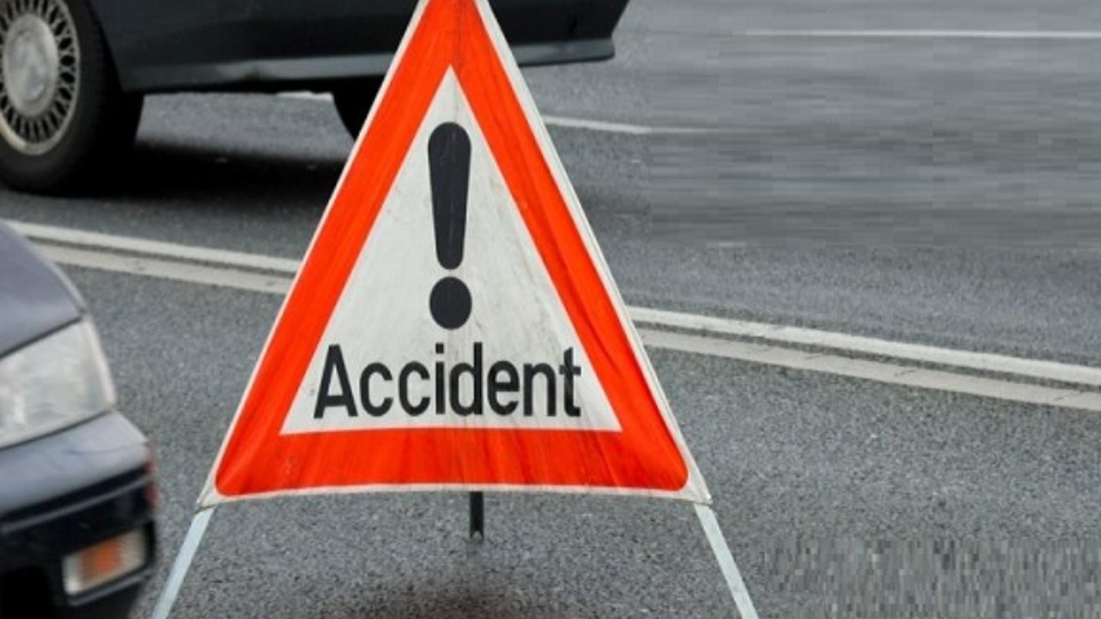 trafic blocat pe dn 25 galati tecuci o autocisterna care transporta 25 de tone de motorina s a ciocnit violent cu o masina 692a99c520dfe