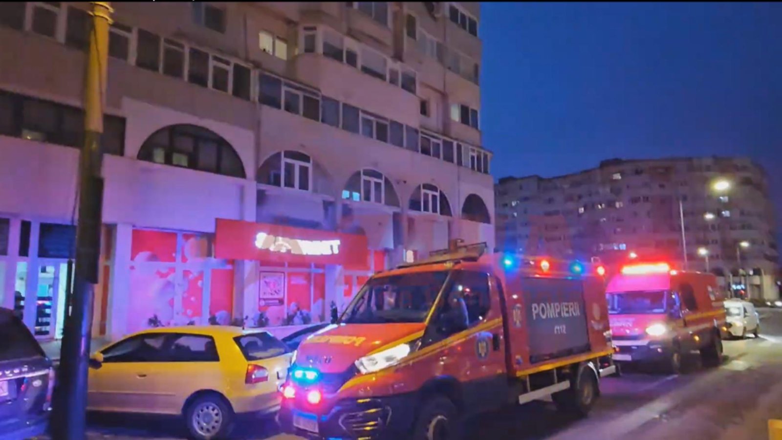 alerta intr un bloc din constanta mobilizare masiva a pompierilor locatarii au reclamat miros puternic de gaze video 692db93ba9c8b